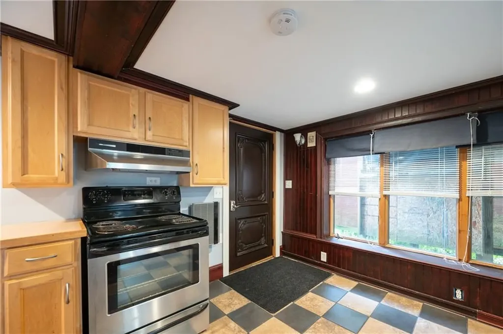 10 12 Hendricks Street South Kingstown RI 02879