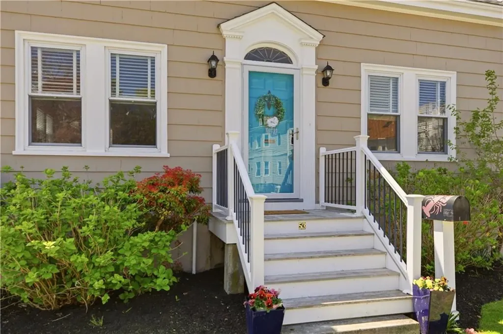 53 Berkeley Avenue Newport RI 02840