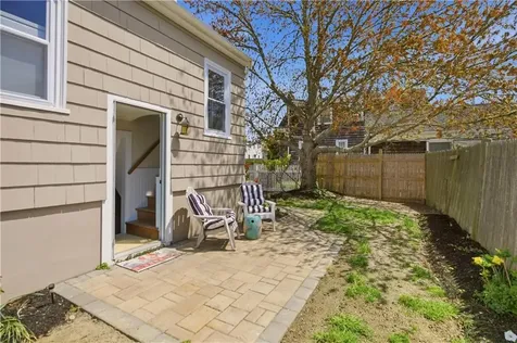 53 Berkeley Avenue Newport RI 02840