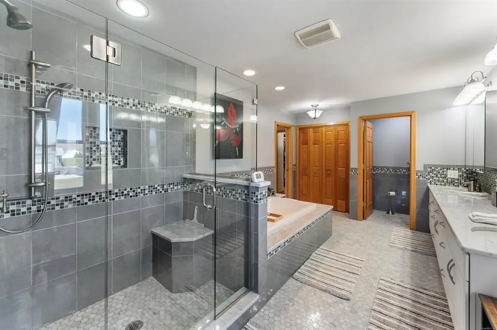 524 Wauregan Road Brooklyn CT 06234