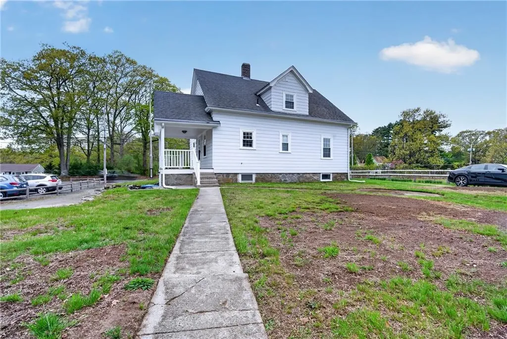 1938 Providence Pike North Smithfield RI 02896