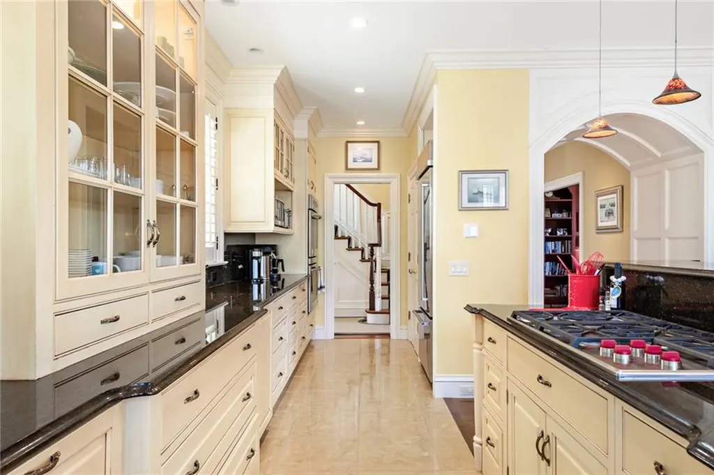 1591 C Commodore Perry Highway South Kingstown RI 02879