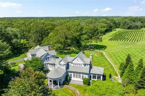 1591 Commodore Perry Highway South Kingstown RI 02879