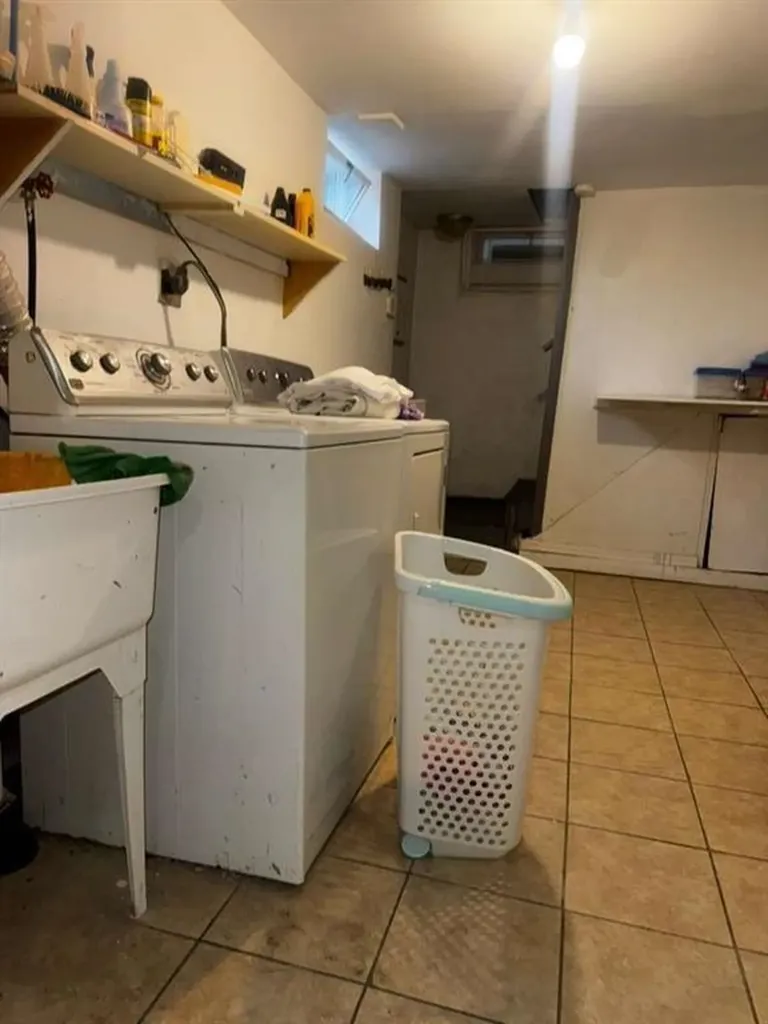 2 Parkview Avenue Providence RI 02905