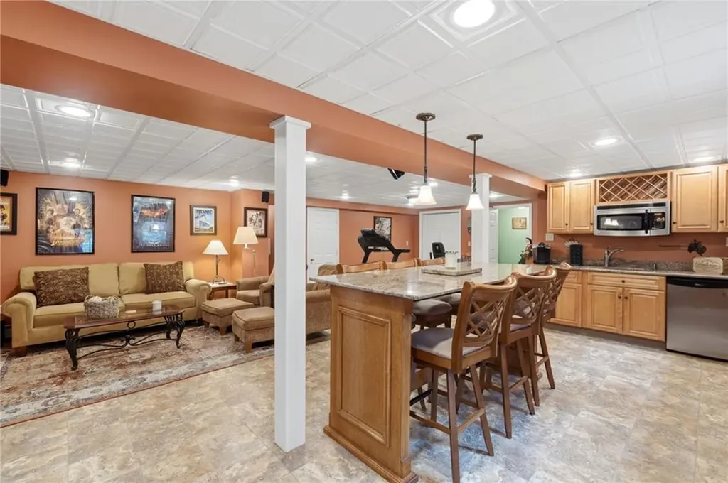 20 Follett Street North Smithfield RI 02896