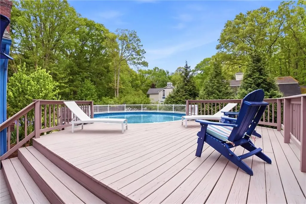 20 Follett Street North Smithfield RI 02896