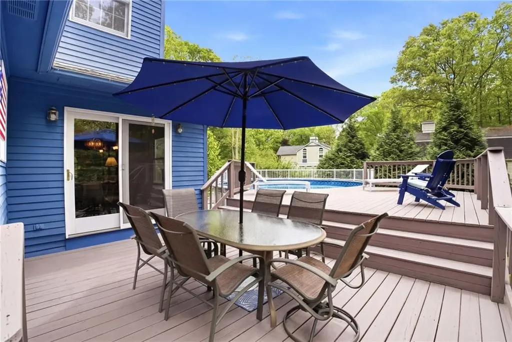 20 Follett Street North Smithfield RI 02896