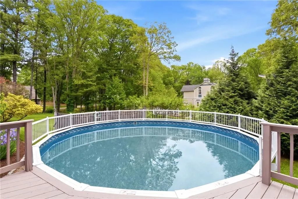 20 Follett Street North Smithfield RI 02896