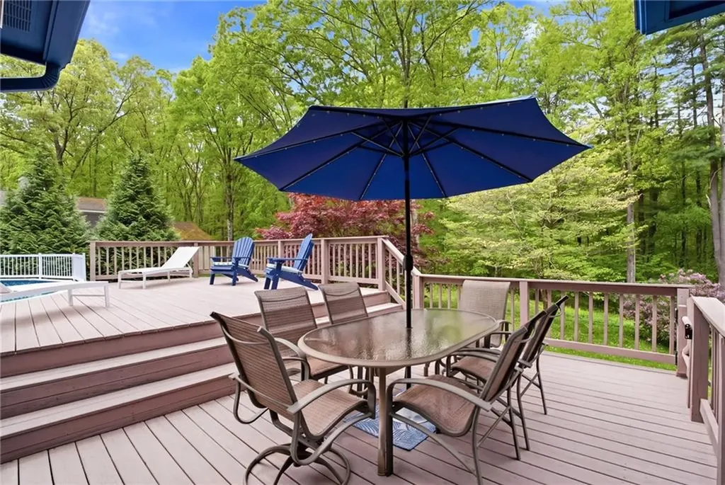 20 Follett Street North Smithfield RI 02896