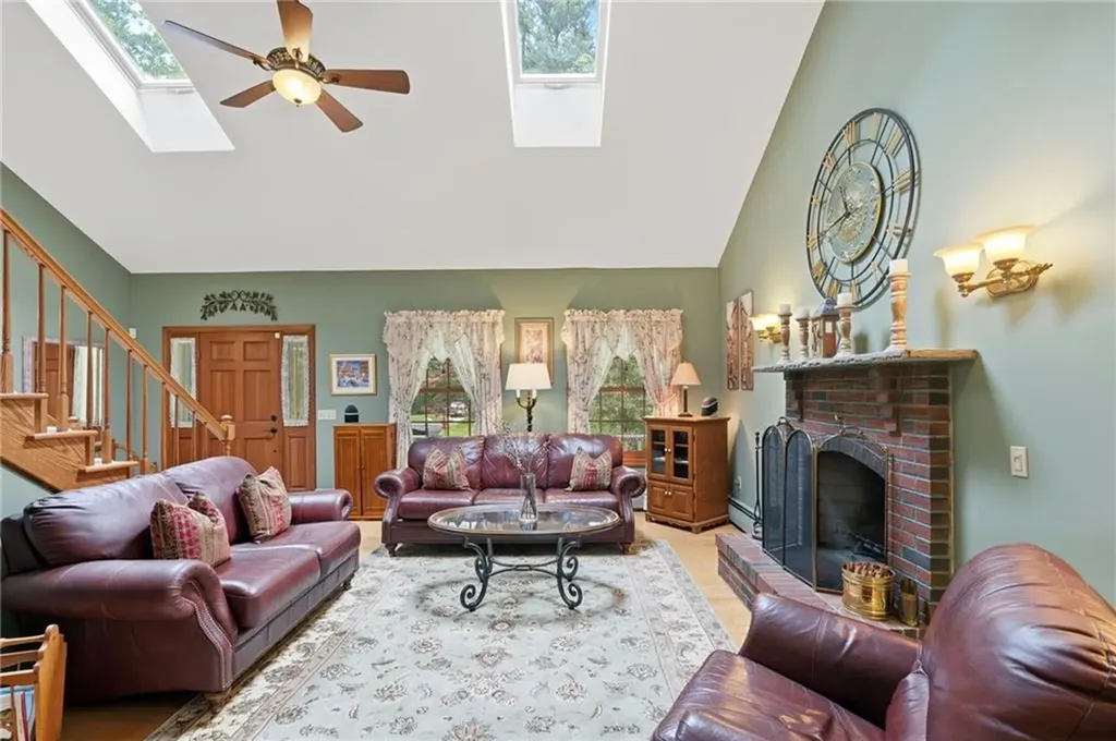 20 Follett Street North Smithfield RI 02896