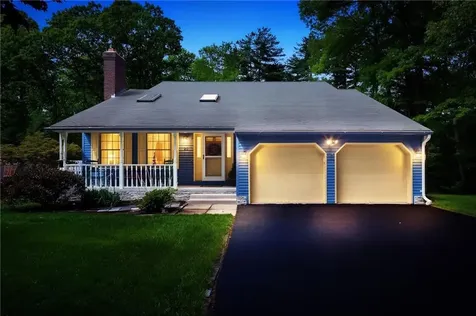 20 Follett Street North Smithfield RI 02896