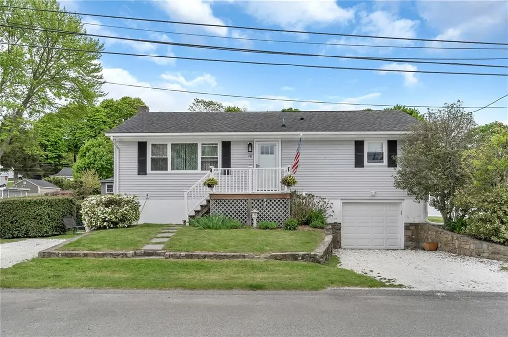10 Read Avenue Warren RI 02885