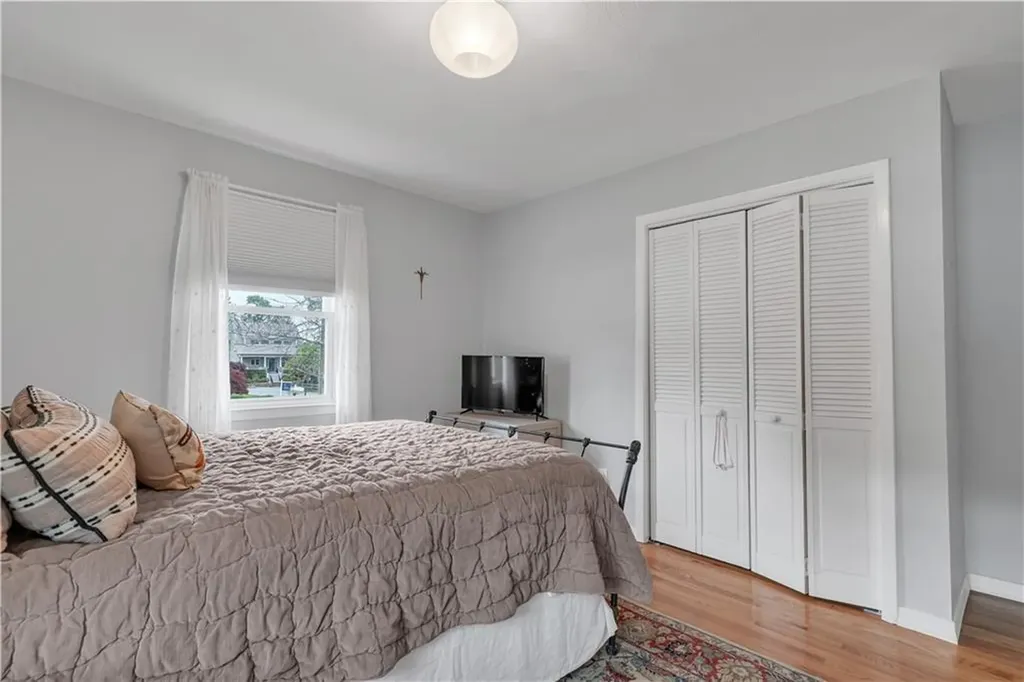 10 Read Avenue Warren RI 02885