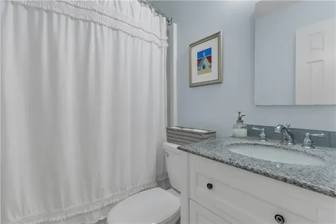 10 Read Avenue Warren RI 02885