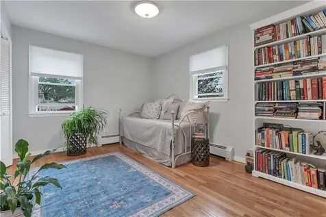 10 Read Avenue Warren RI 02885