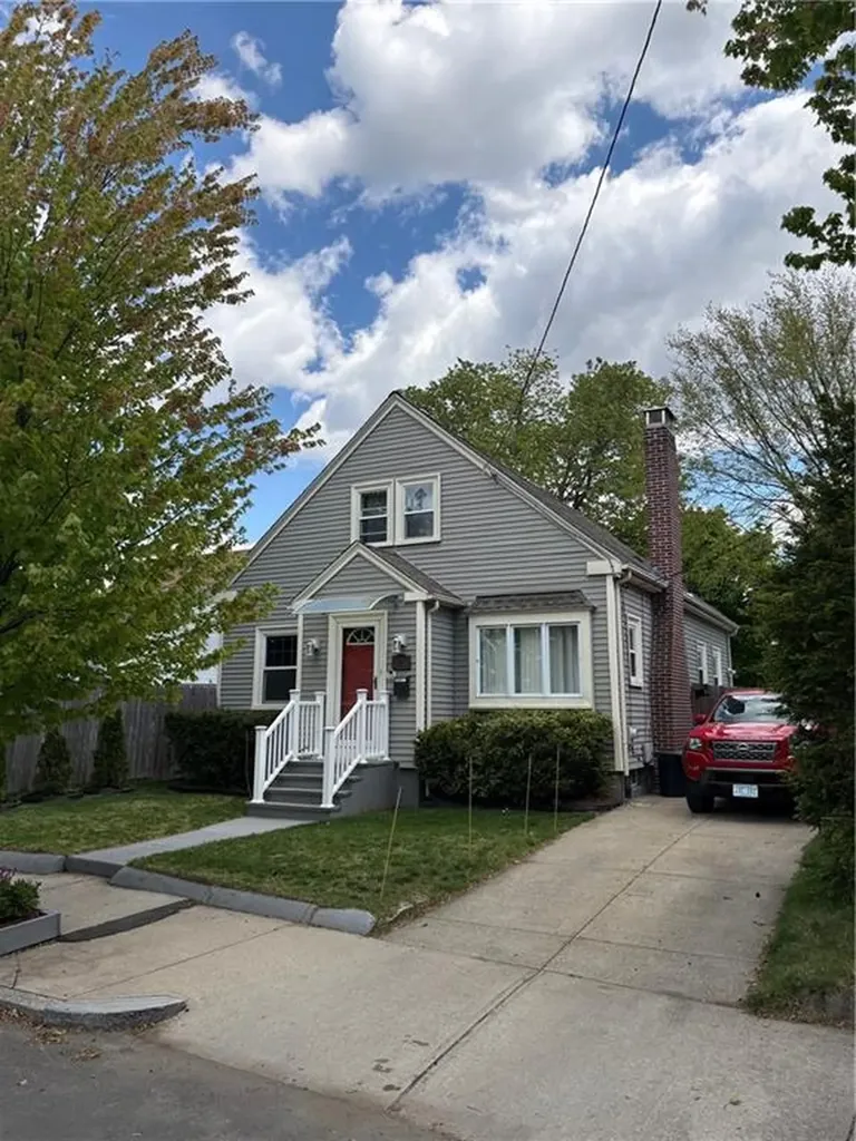 225 Leah Street Providence RI 02908