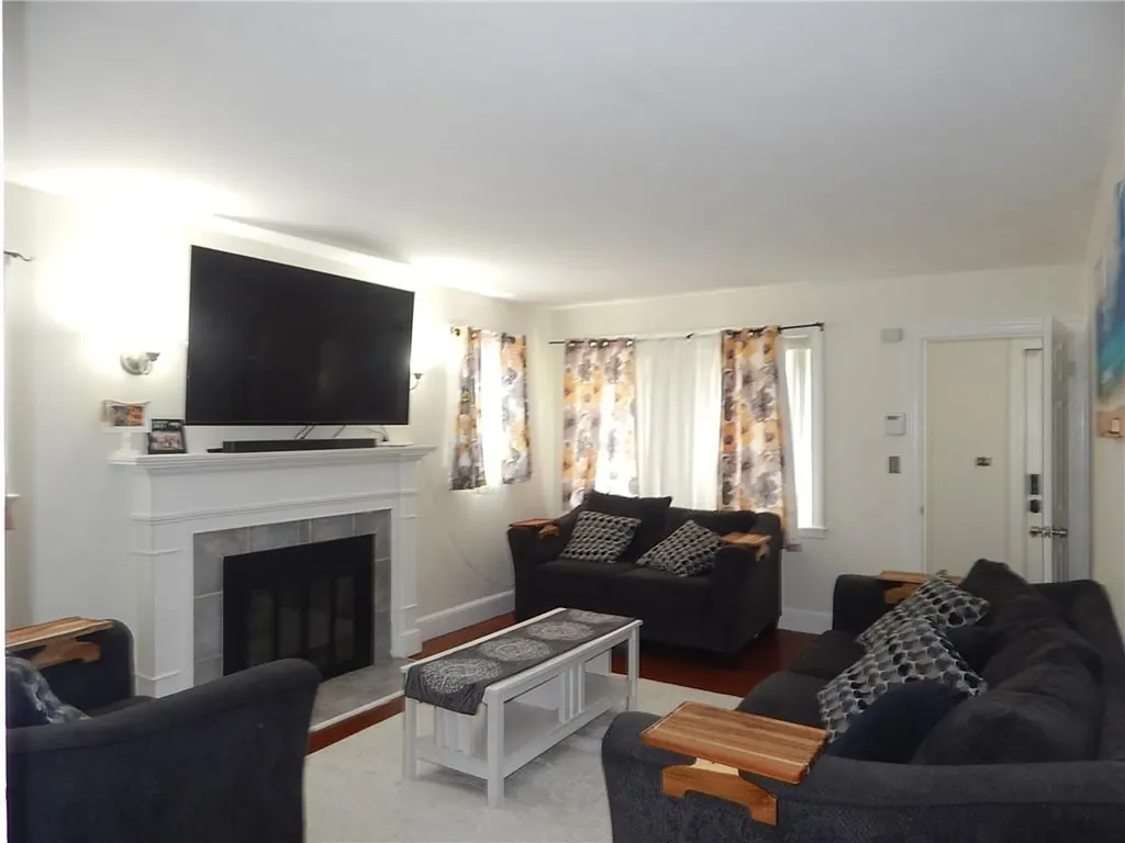 225 Leah Street Providence RI 02908