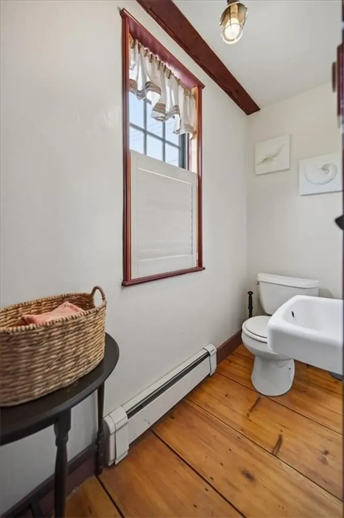 9 Thames Street Newport RI 02840