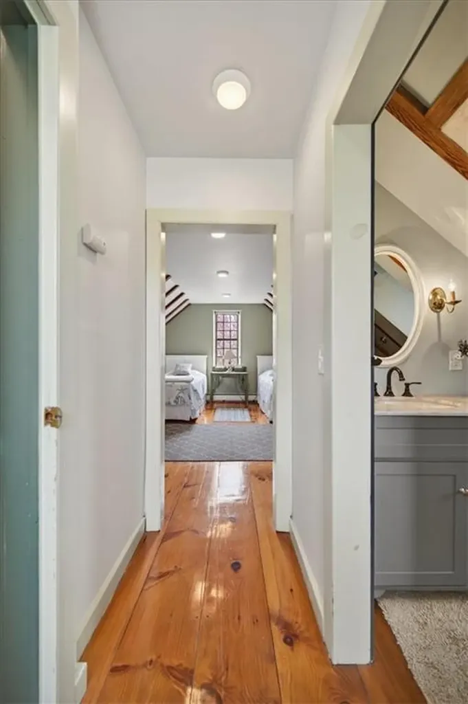 9 Thames Street Newport RI 02840