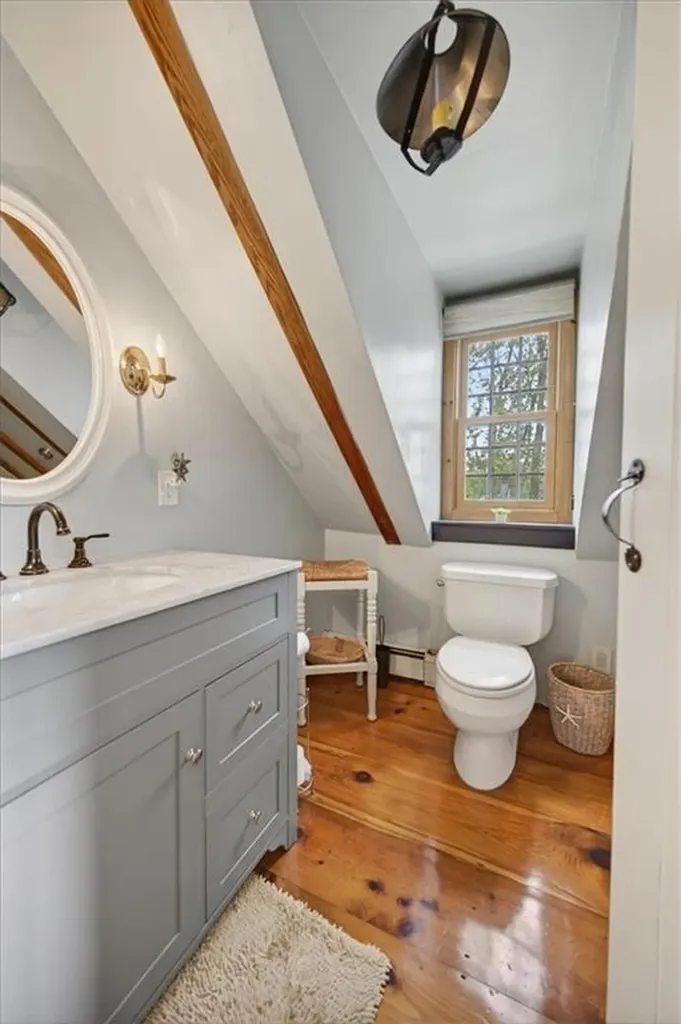 9 Thames Street Newport RI 02840
