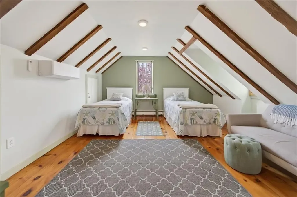 9 Thames Street Newport RI 02840
