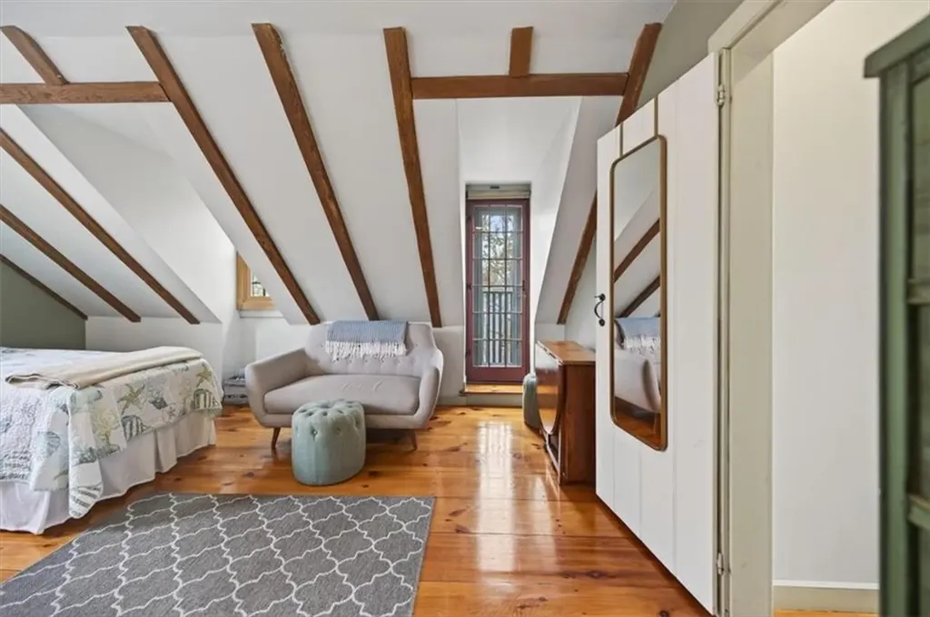 9 Thames Street Newport RI 02840