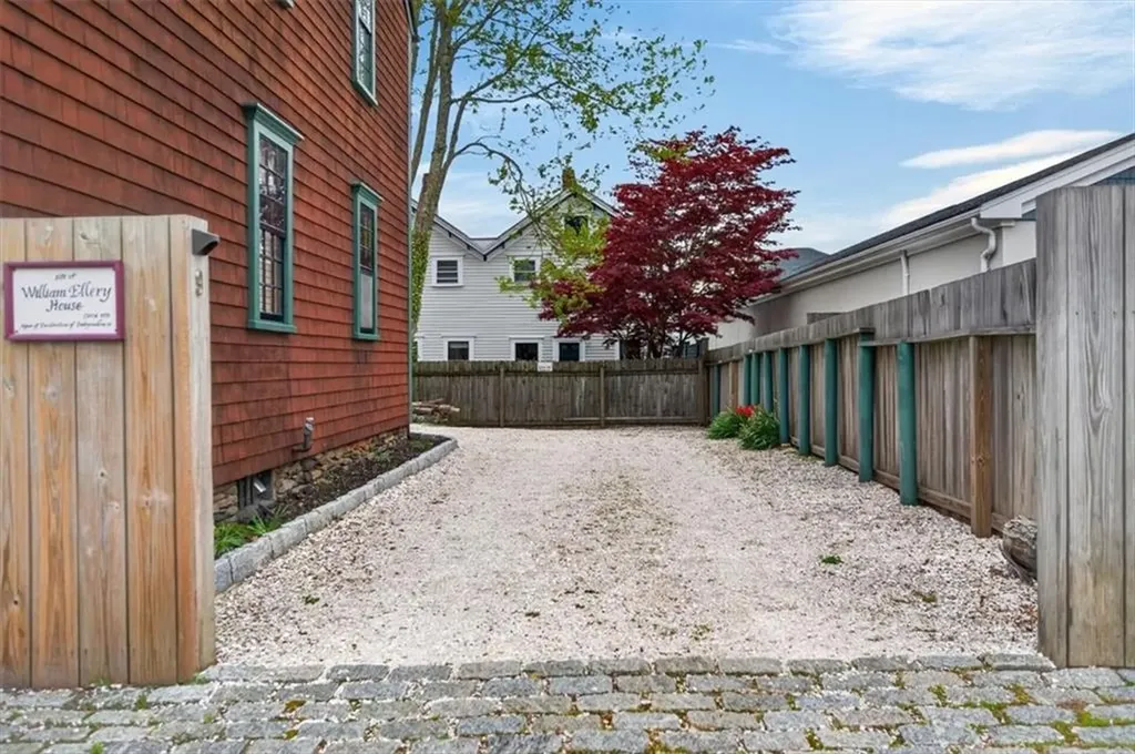 9 Thames Street Newport RI 02840