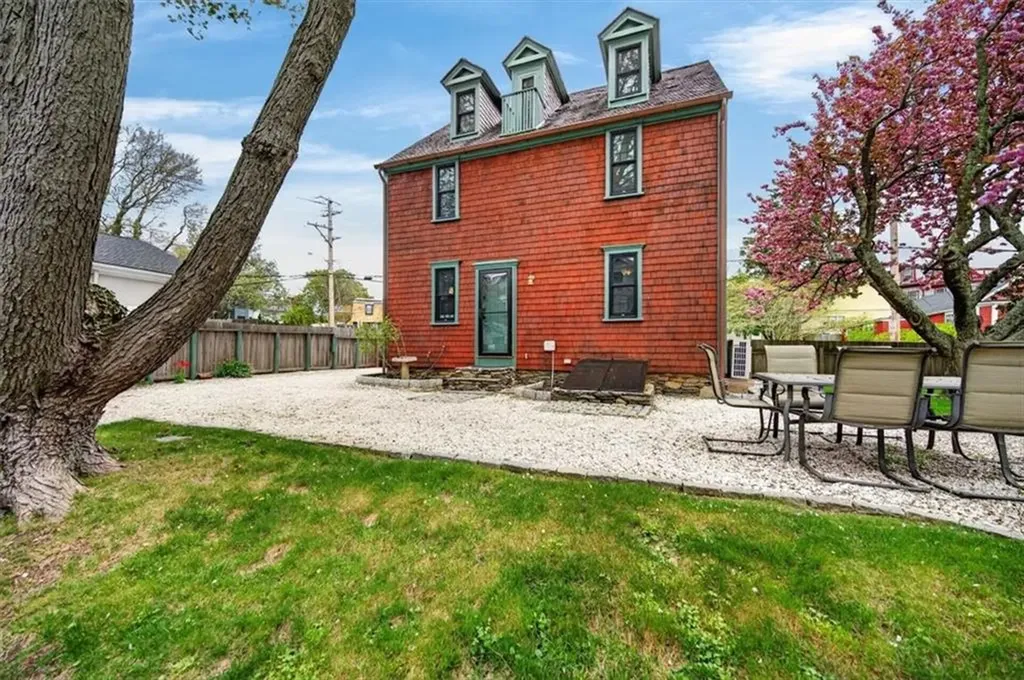 9 Thames Street Newport RI 02840