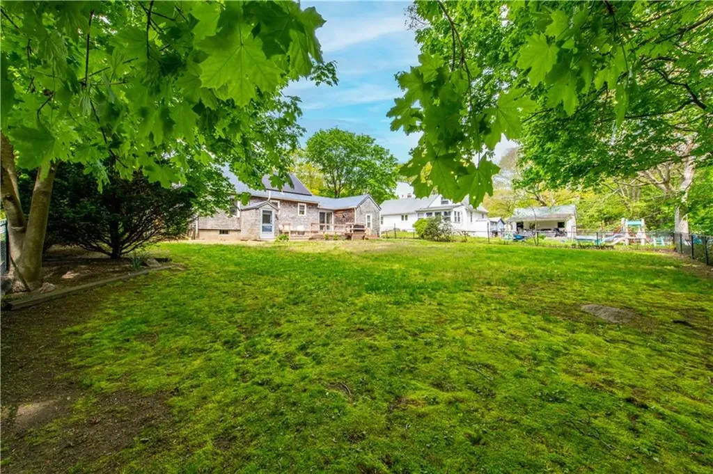 75 Knotty Oak Road Coventry RI 02816