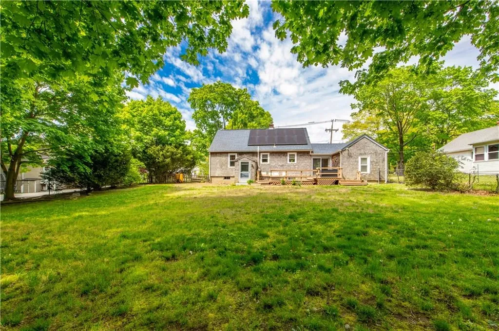 75 Knotty Oak Road Coventry RI 02816