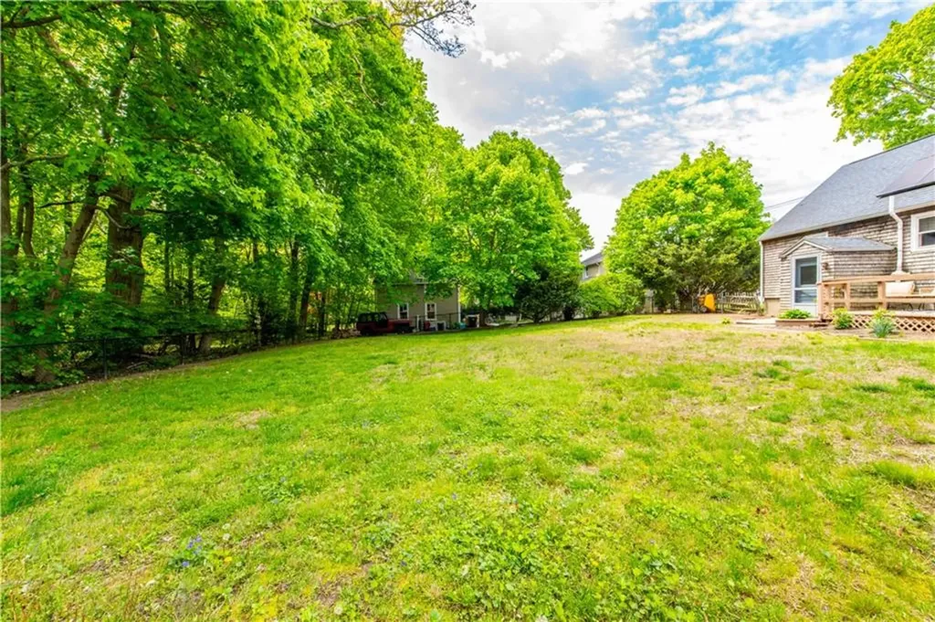 75 Knotty Oak Road Coventry RI 02816