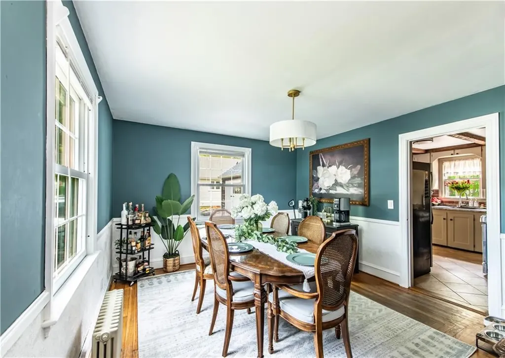 75 Knotty Oak Road Coventry RI 02816