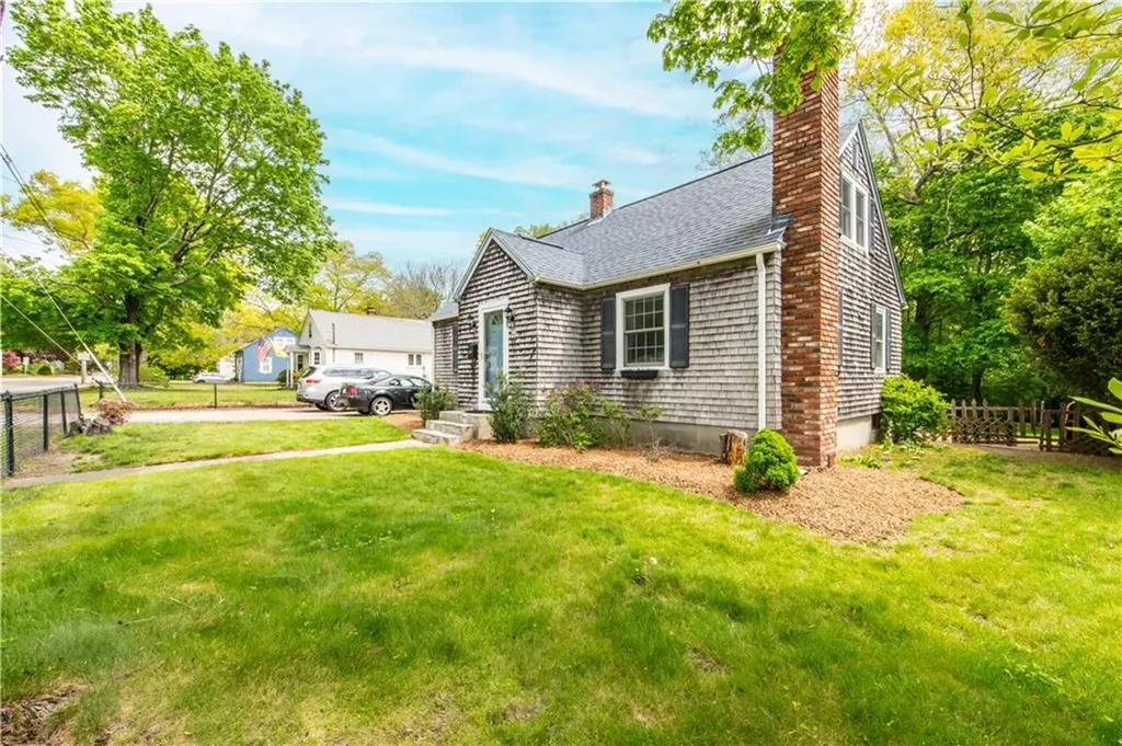 75 Knotty Oak Road Coventry RI 02816