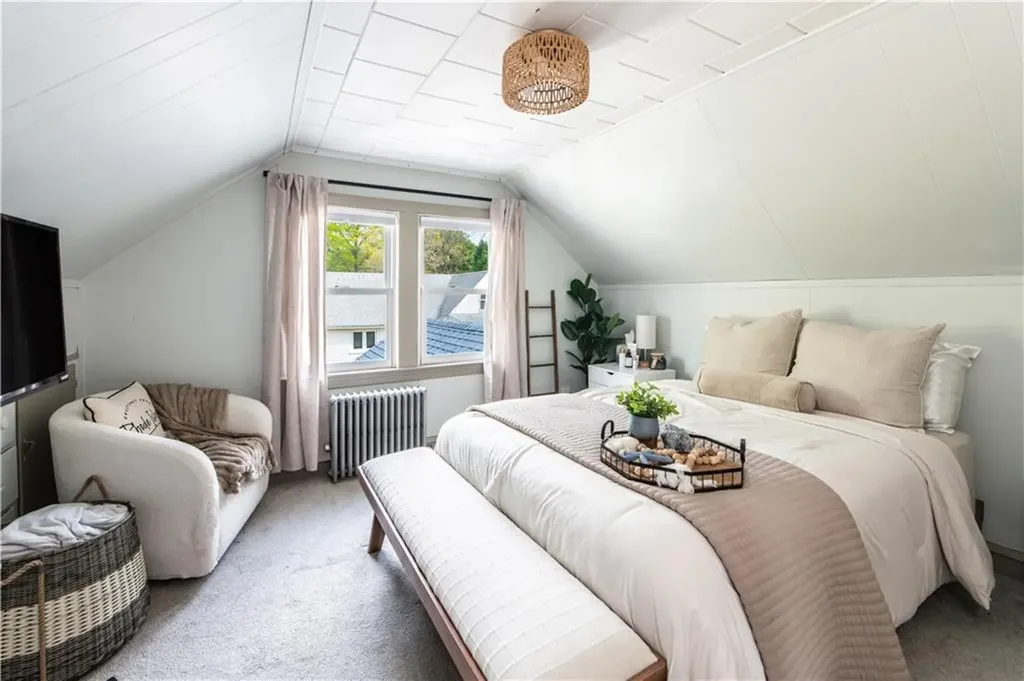 75 Knotty Oak Road Coventry RI 02816