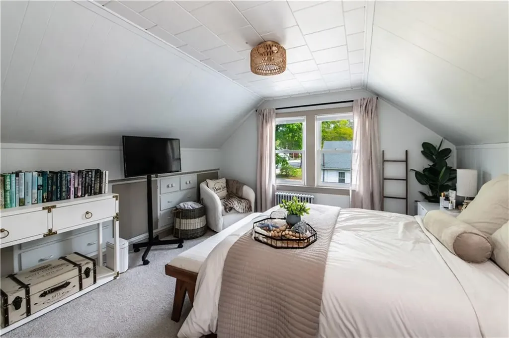75 Knotty Oak Road Coventry RI 02816