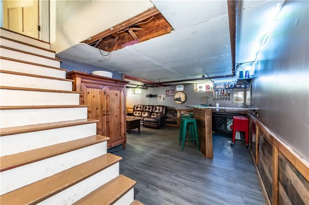 75 Knotty Oak Road Coventry RI 02816