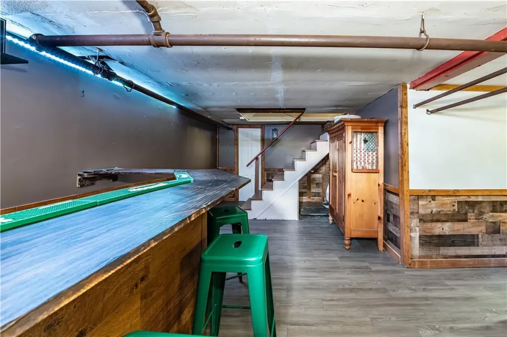 75 Knotty Oak Road Coventry RI 02816