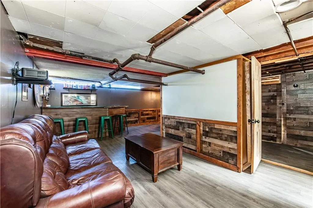 75 Knotty Oak Road Coventry RI 02816