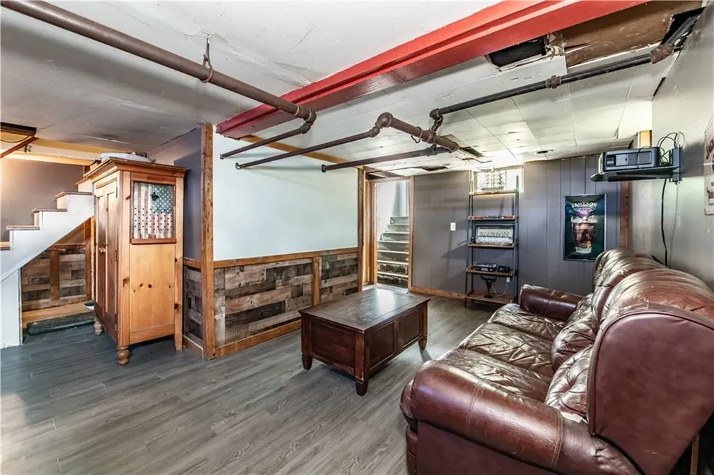 75 Knotty Oak Road Coventry RI 02816