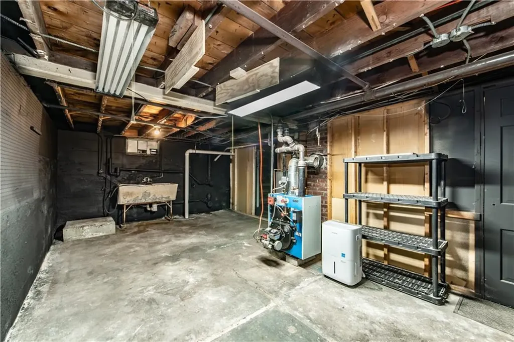 75 Knotty Oak Road Coventry RI 02816
