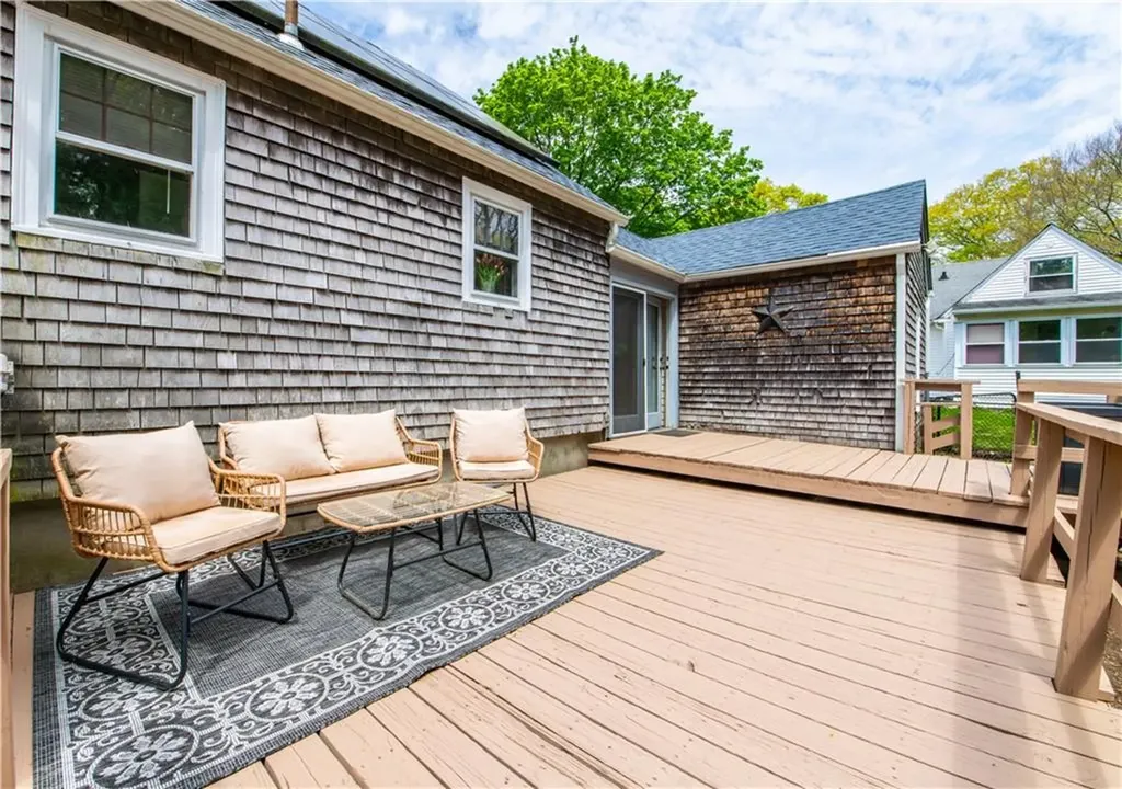 75 Knotty Oak Road Coventry RI 02816