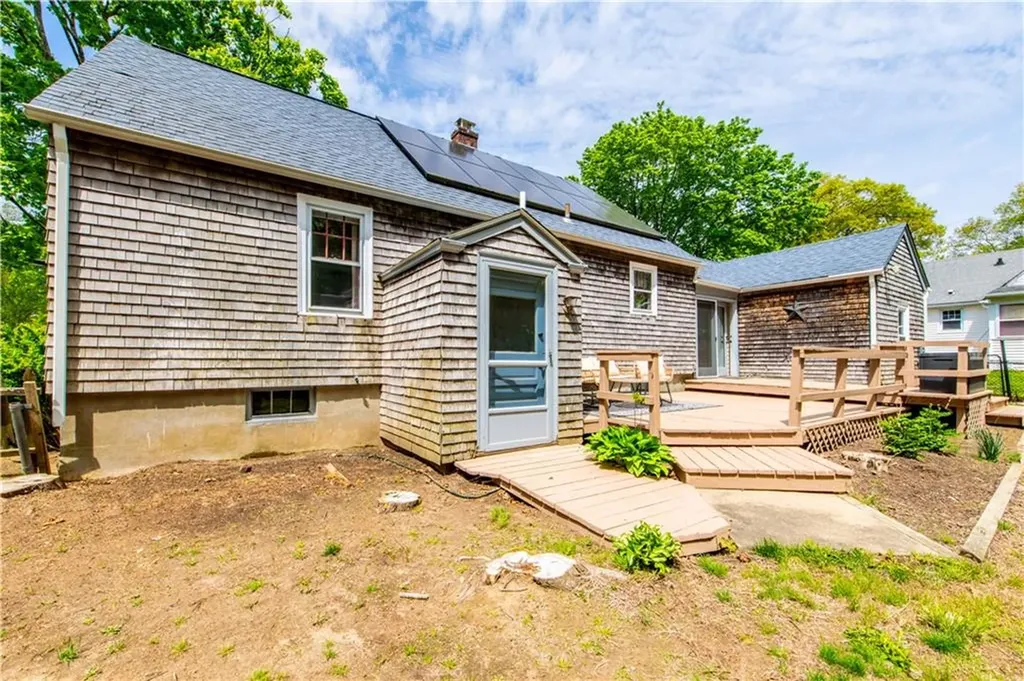 75 Knotty Oak Road Coventry RI 02816