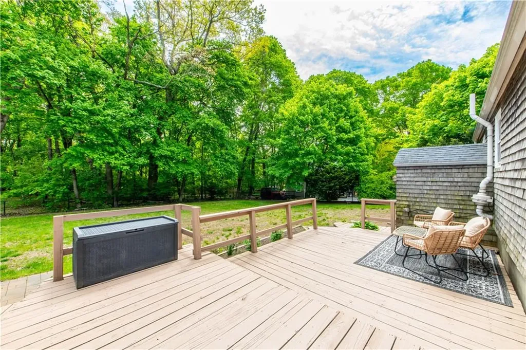 75 Knotty Oak Road Coventry RI 02816