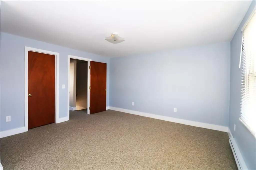 16 Race Street Middletown RI 02842