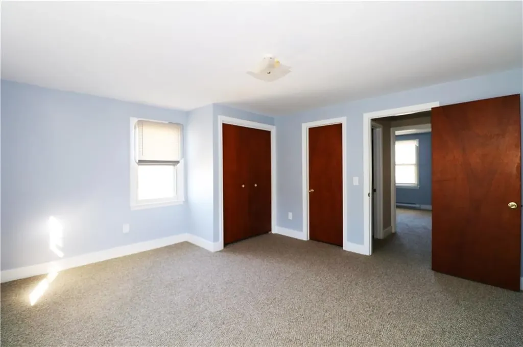 16 Race Street Middletown RI 02842