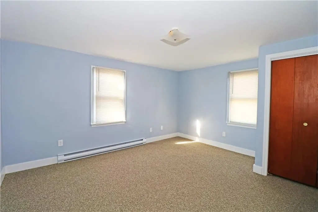 16 Race Street Middletown RI 02842