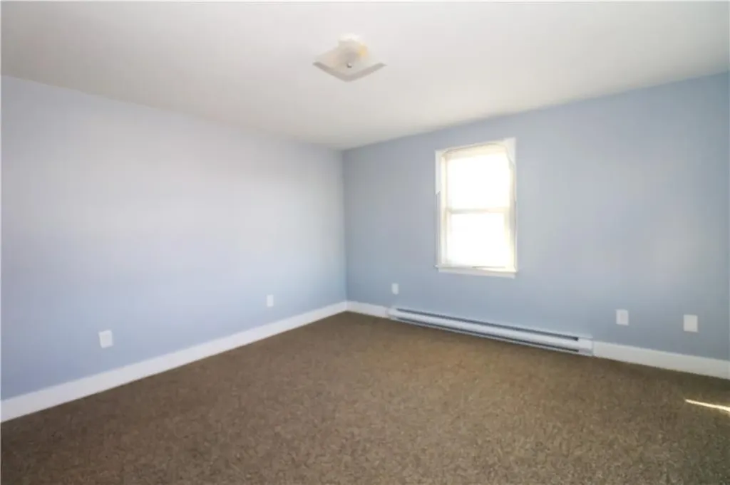 16 Race Street Middletown RI 02842
