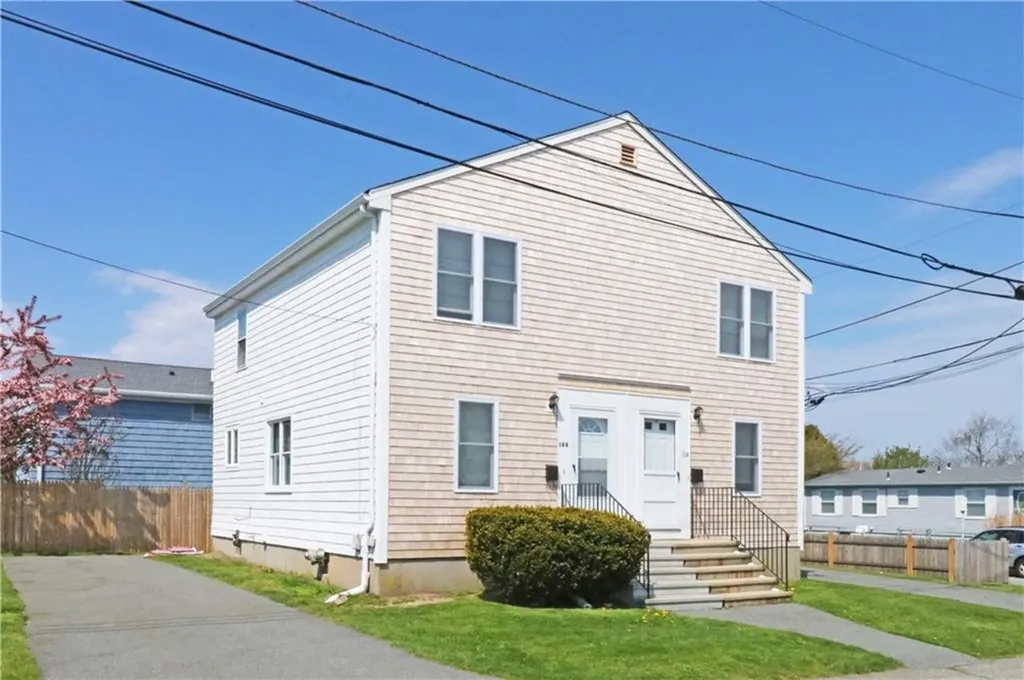 16 Race Street Middletown RI 02842