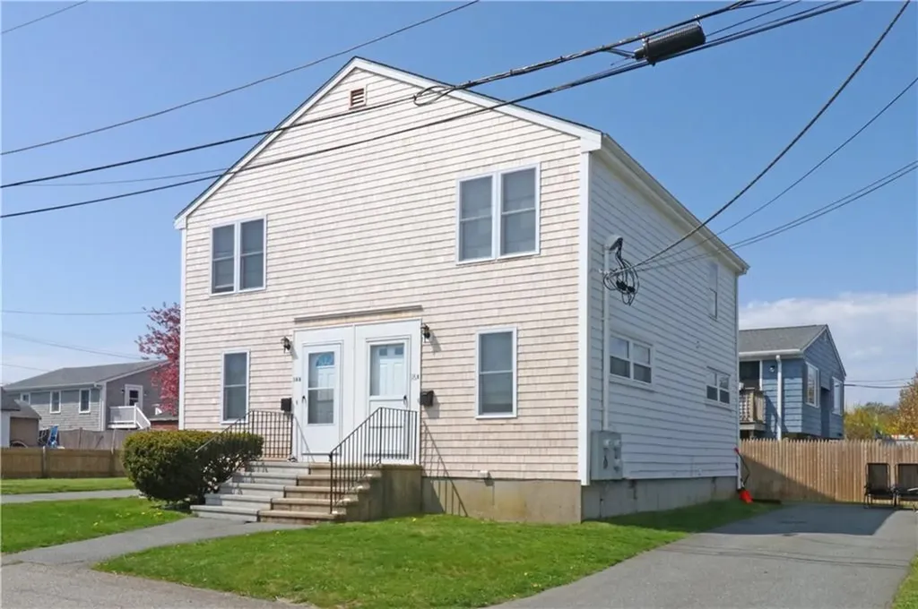 16 Race Street Middletown RI 02842