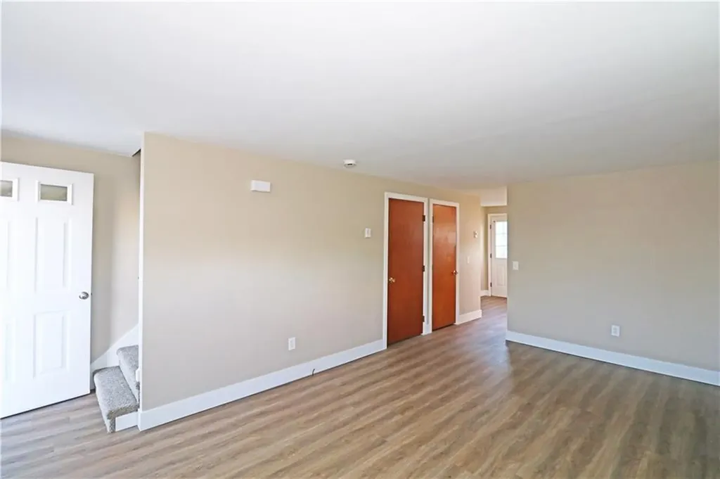16 Race Street Middletown RI 02842